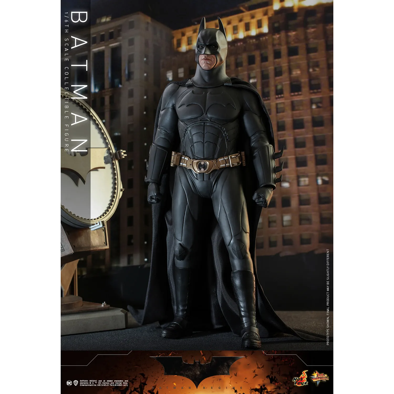 BATMAN BEGINS: Batman 1/6th Scale Collectible Figure