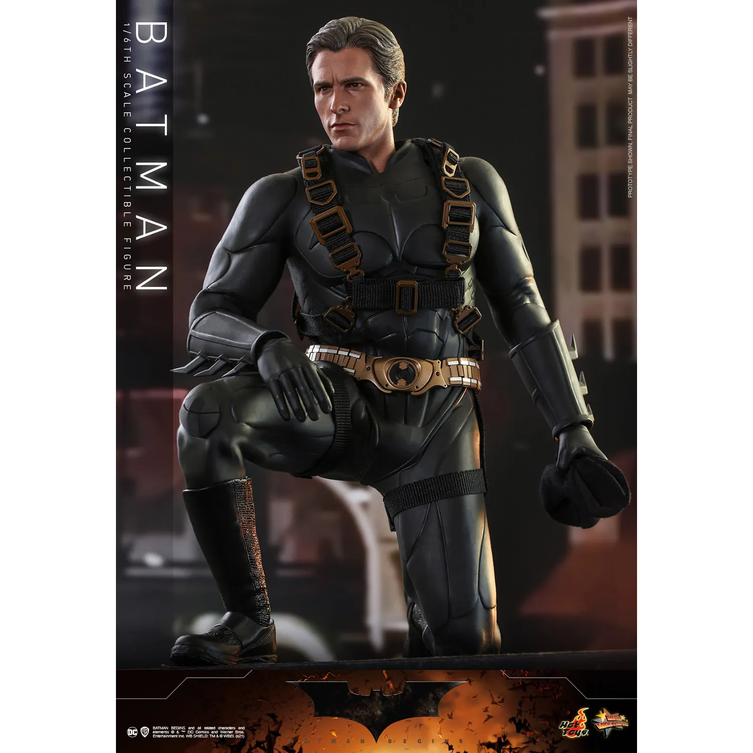 BATMAN BEGINS: Batman 1/6th Scale Collectible Figure