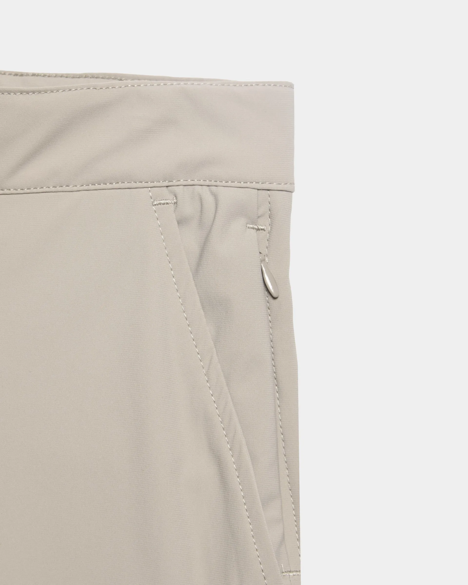 Fairway Performance Shorts - Beige