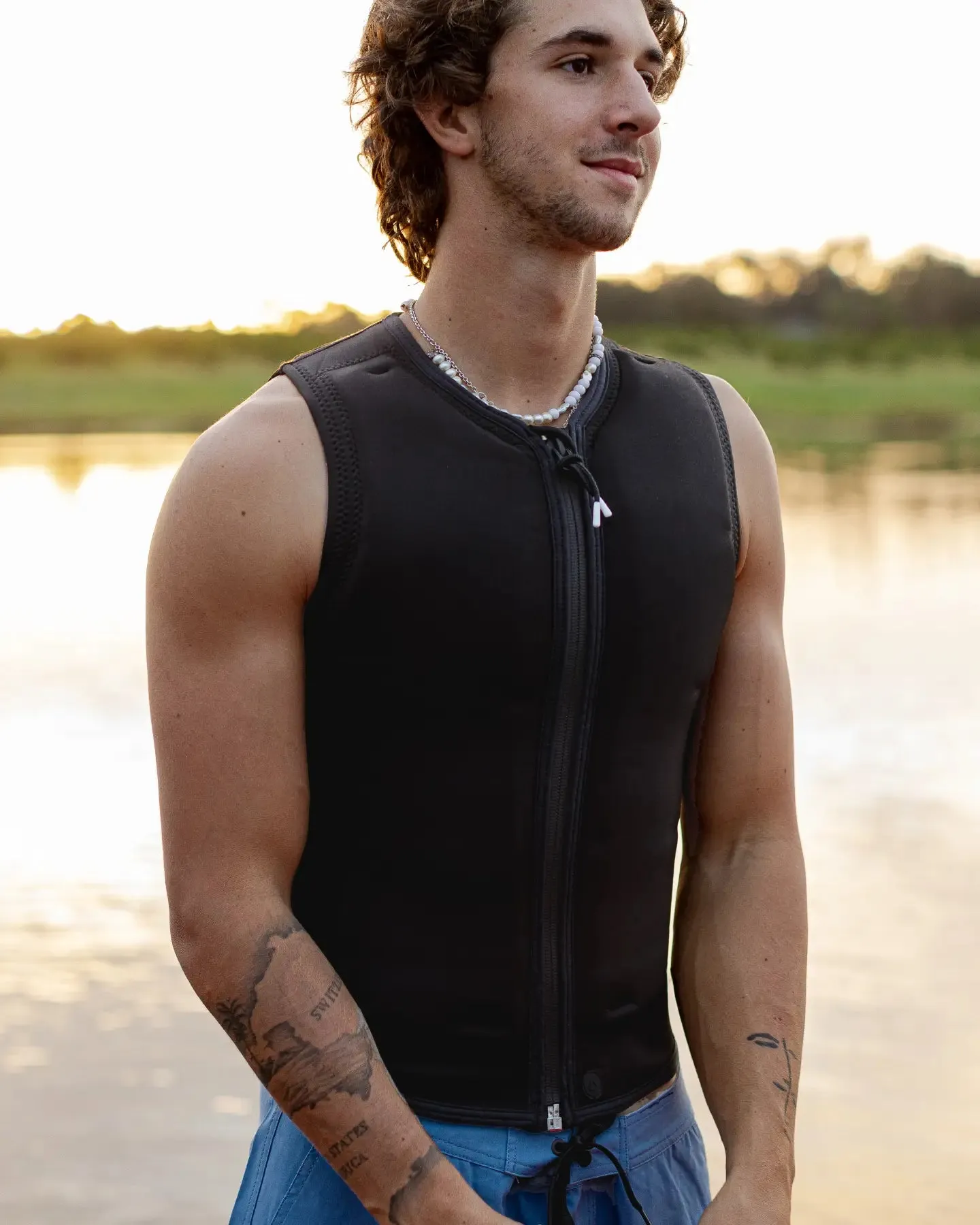 Follow Vid Impact Vest - Black