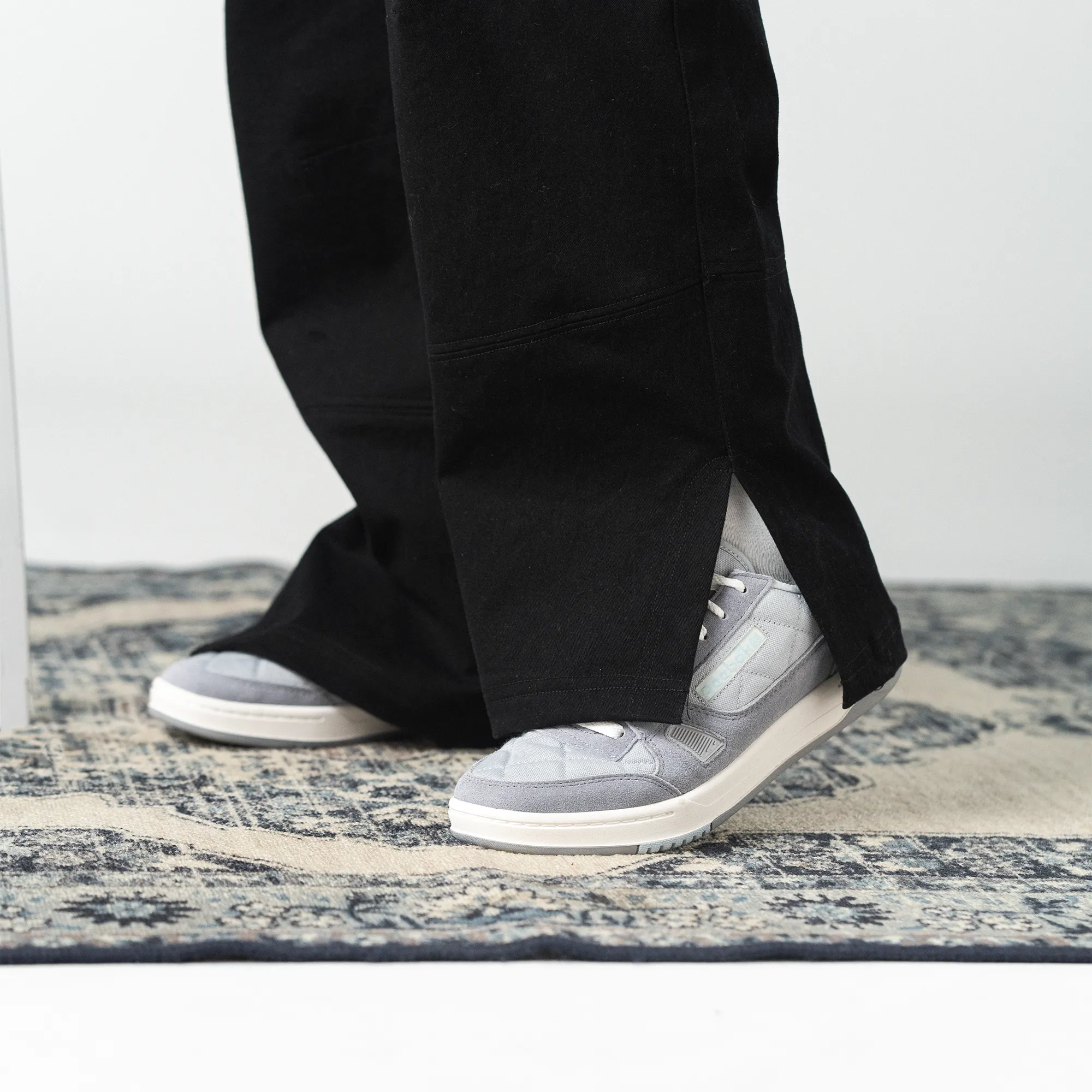 Superkicks | ESSENTIAL CARGO PANTS  { BLACK